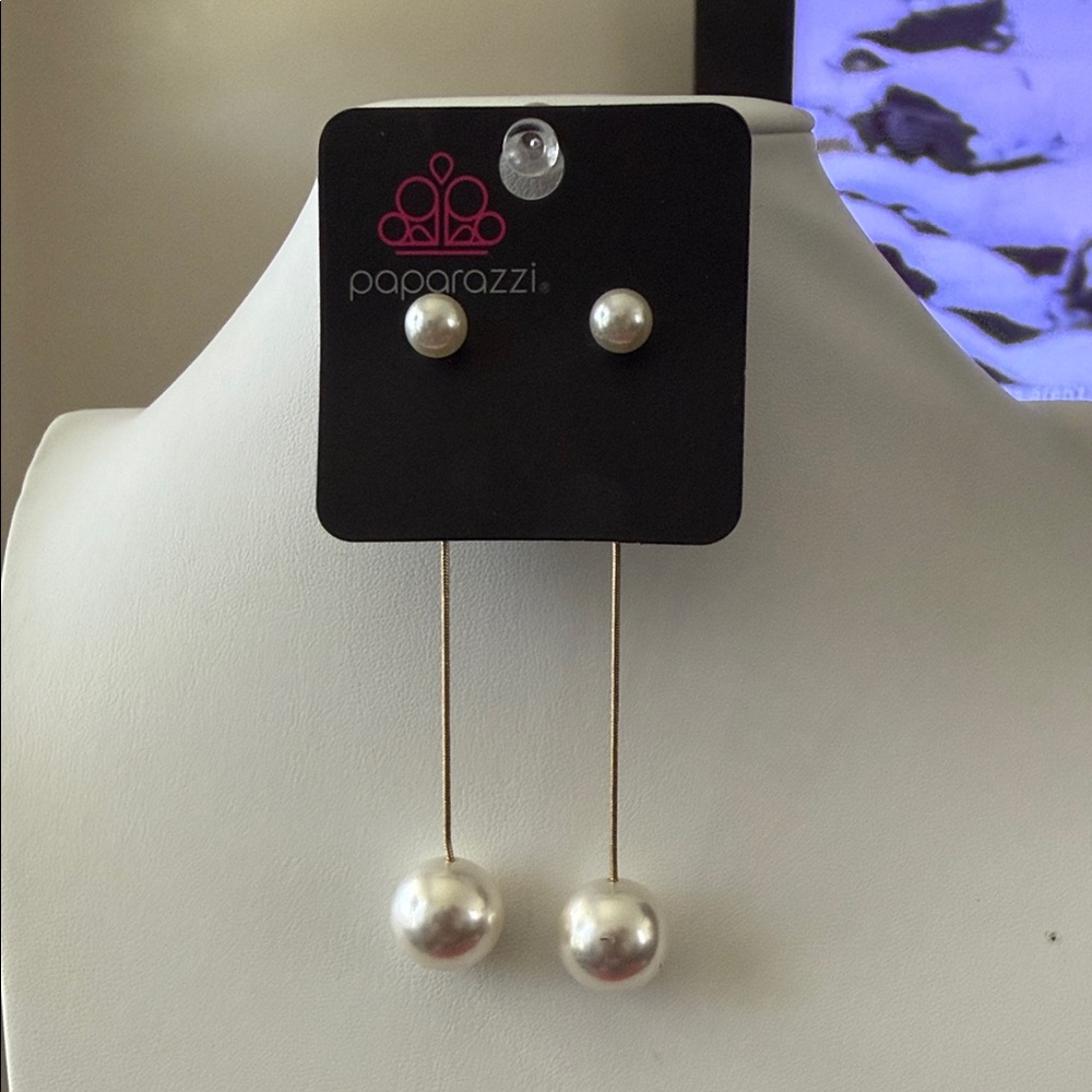 Paparazzi Classic White Pearl Earrings